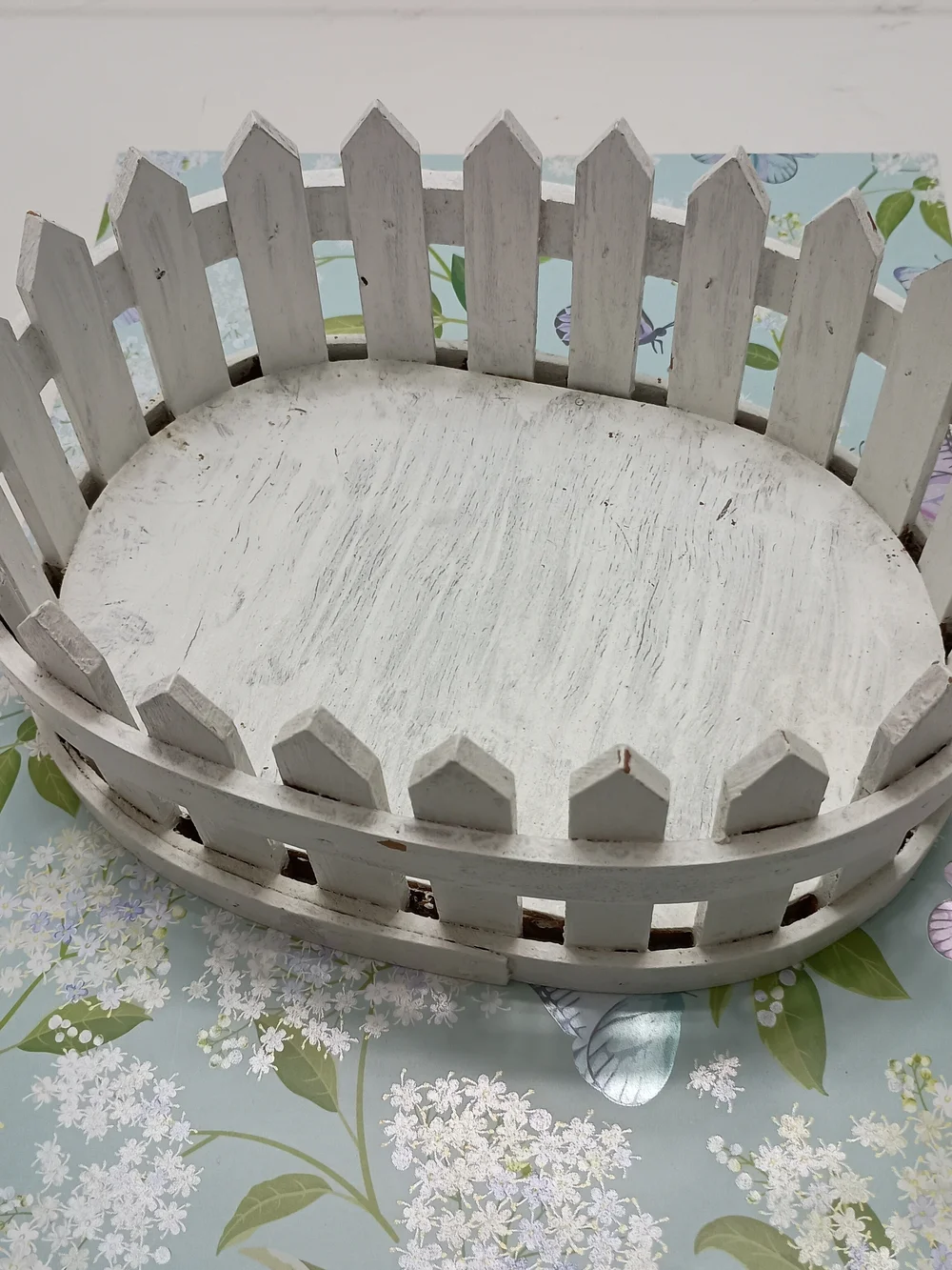 Vintage Picket Fence Basket 9x7 Inches * Country Cottage * Traditional *
